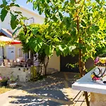 My Dalmatia - Olive Garden With Private Swimming Pool *