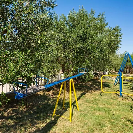 My Dalmatia - Olive Garden With Private Swimming Pool Дом отдыха