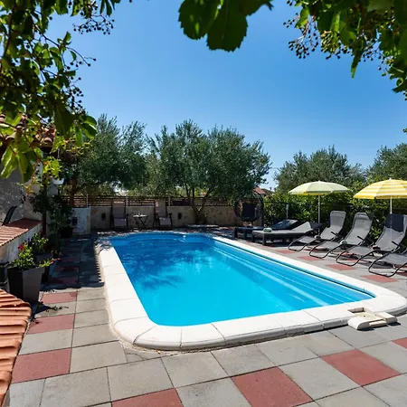 My Dalmatia - Olive Garden With Private Swimming Pool Ladevci