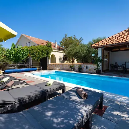 My Dalmatia - Olive Garden With Private Swimming Pool Дом отдыха *