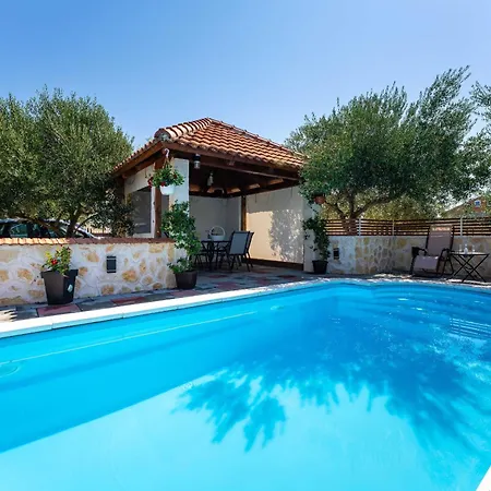Дом отдыха My Dalmatia - Olive Garden With Private Swimming Pool