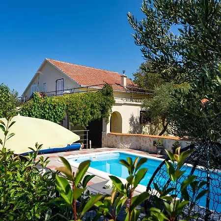 Дом отдыха My Dalmatia - Olive Garden With Private Swimming Pool