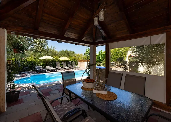 My Dalmatia - Olive Garden With Private Swimming Pool *