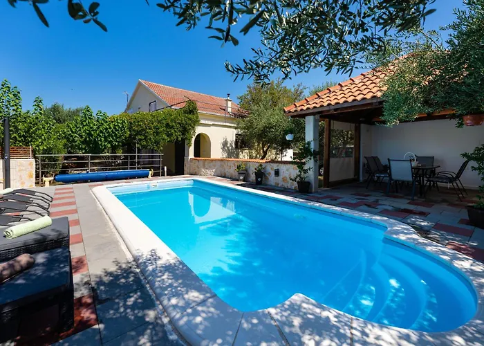 My Dalmatia - Olive Garden With Private Swimming Pool *