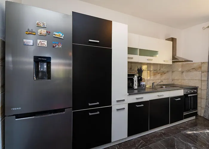 My Dalmatia - Olive Garden With Private Swimming Pool Vakantiehuis Ladevci