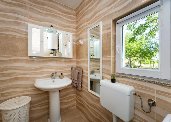 My Dalmatia - Olive Garden With Private Swimming Pool Vakantiehuis *