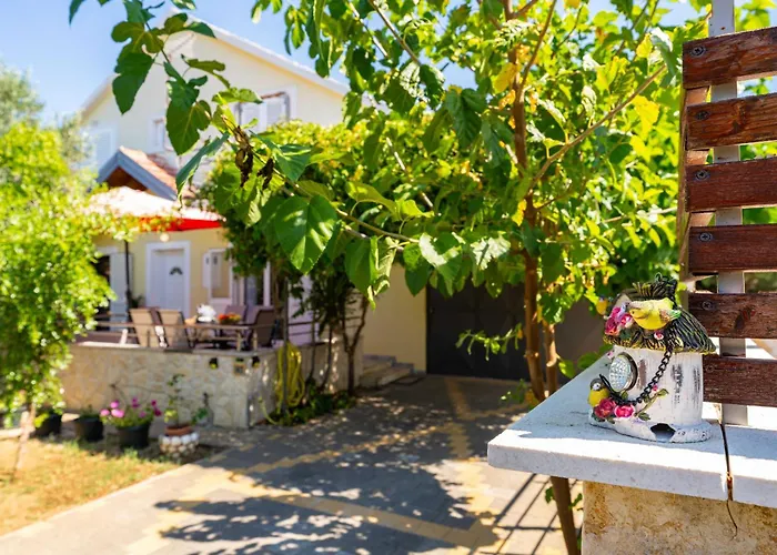 My Dalmatia - Olive Garden With Private Swimming Pool *