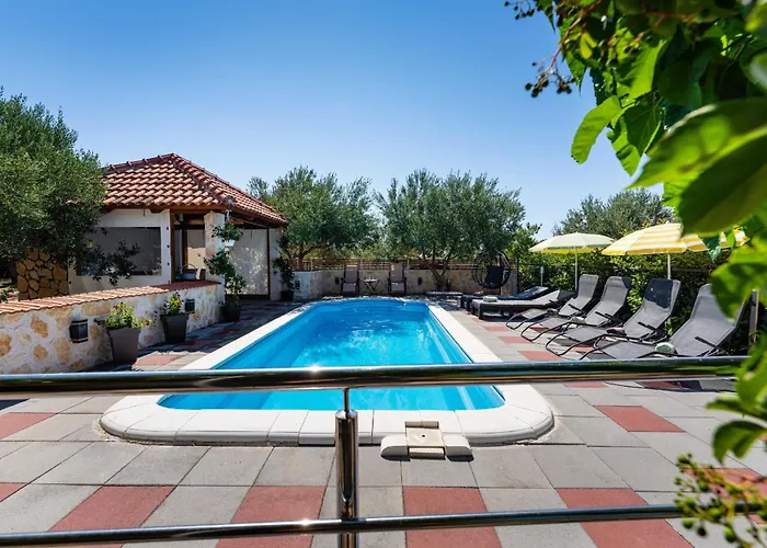 My Dalmatia - Olive Garden With Private Swimming Pool Vakantiehuis Ladevci